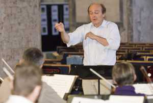 Gábor Takács-Nagy is the orchestra’s principal artistic partner and conductor