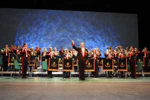 Pipers, military band, signing soloists, piper solo and Irish World Academy Choir