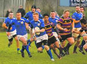 Dermot Fitz on the charge for Thomond