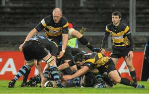 26 November 2010; Paul O'Connell, Young Munster, tries to win posession in the ruck from Fergal Walsh, Shannon. All-Ireland League Division 1, Shannon v Young Munster, Thomond Park, Limerick. Picture credit: Diarmuid Greene / SPORTSFILE