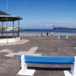 High and dry holiday makers allowed back to Kilkee beach High and dry holiday makers allowed back to Kilkee beach