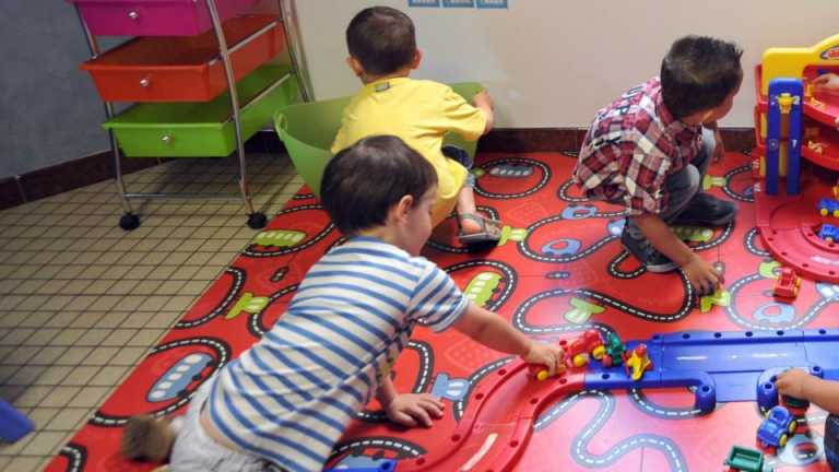 Better working conditions recommended for early childcare staff