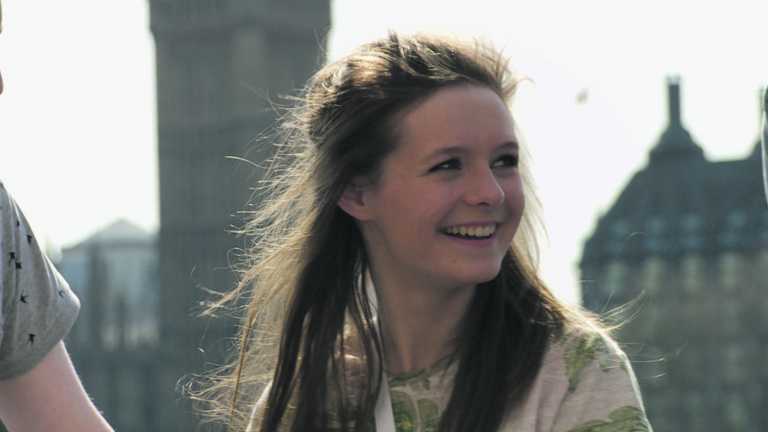 Una gets access to biggest names in pop
