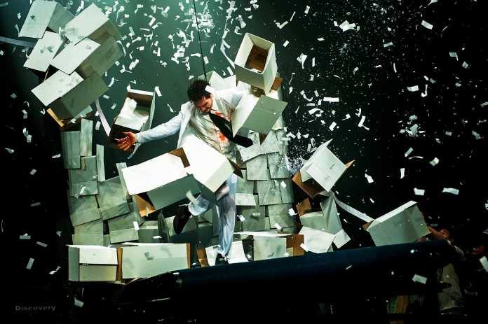 FUERZABRUTA running man