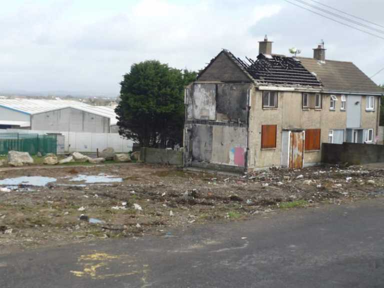 Regen residents haul Government to court