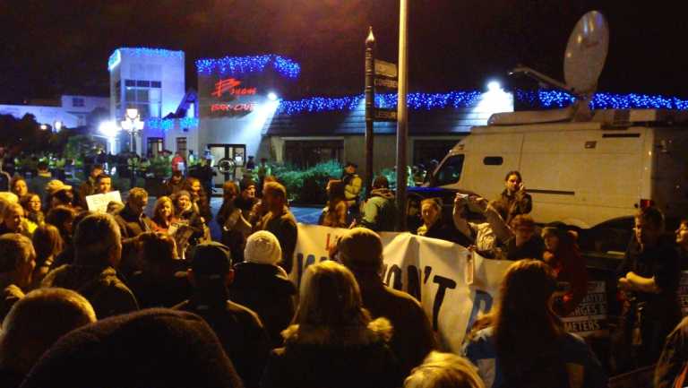 #VIDEO Taoiseach hosts Limerick Fine Gael meeting amid growing water protests