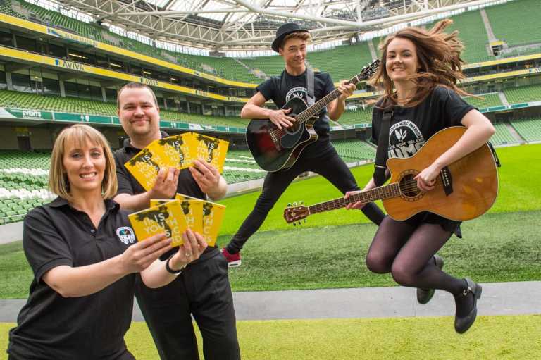 Laura serenades the President with the sound of winter