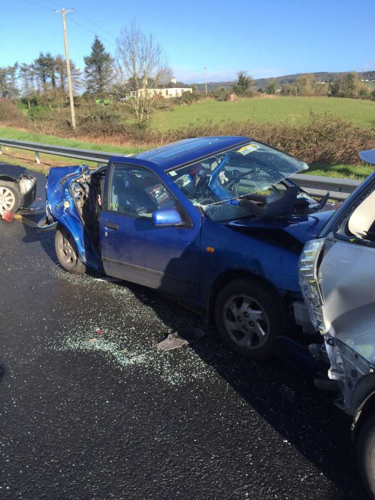 #BREAKING – four car pile up and second crash close Shannon dual carriageway