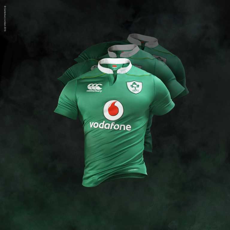 Rugby – Ireland launch new jersey as Vodafone come on board