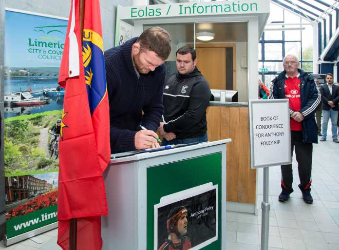 anthony-foley-book-condolonce-009