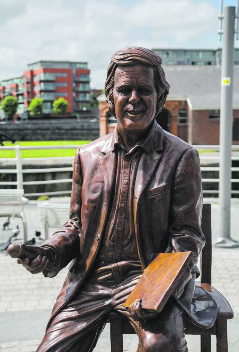 Crescent honours famous past-pupil Terry with portrait purchase