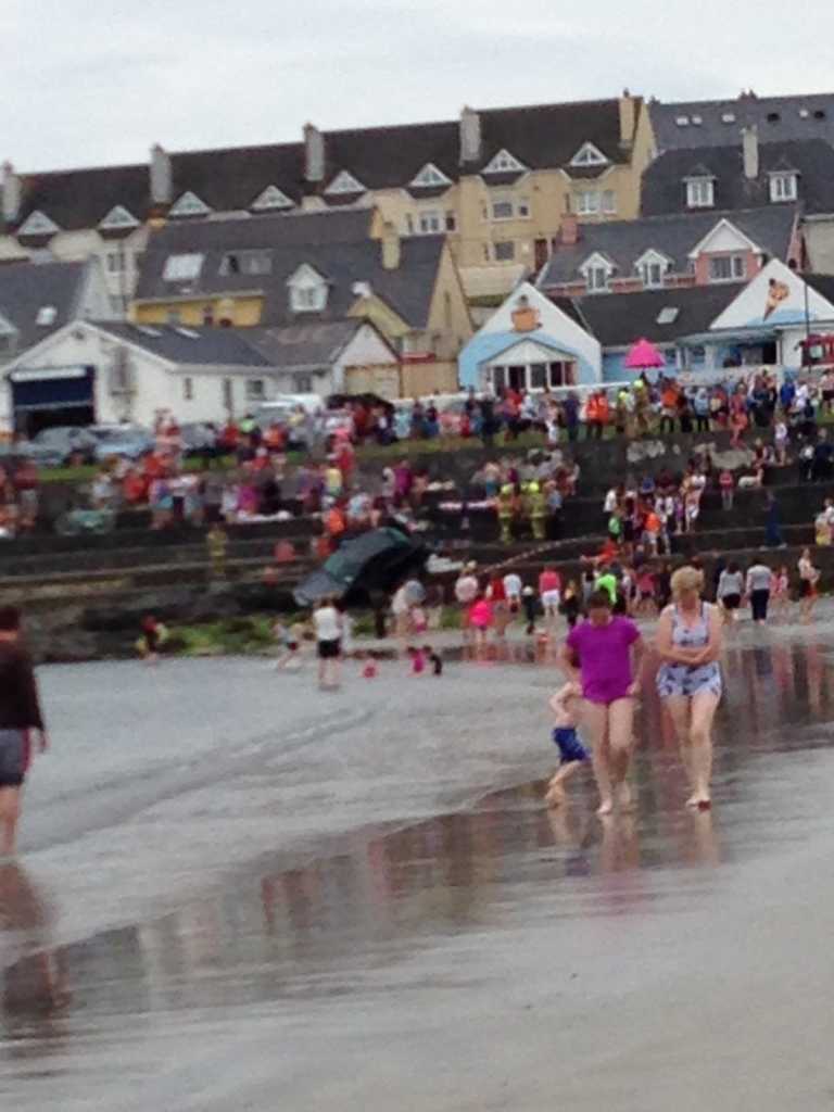 #BREAKING Car rolls from car park plunging on to Kilkee steps