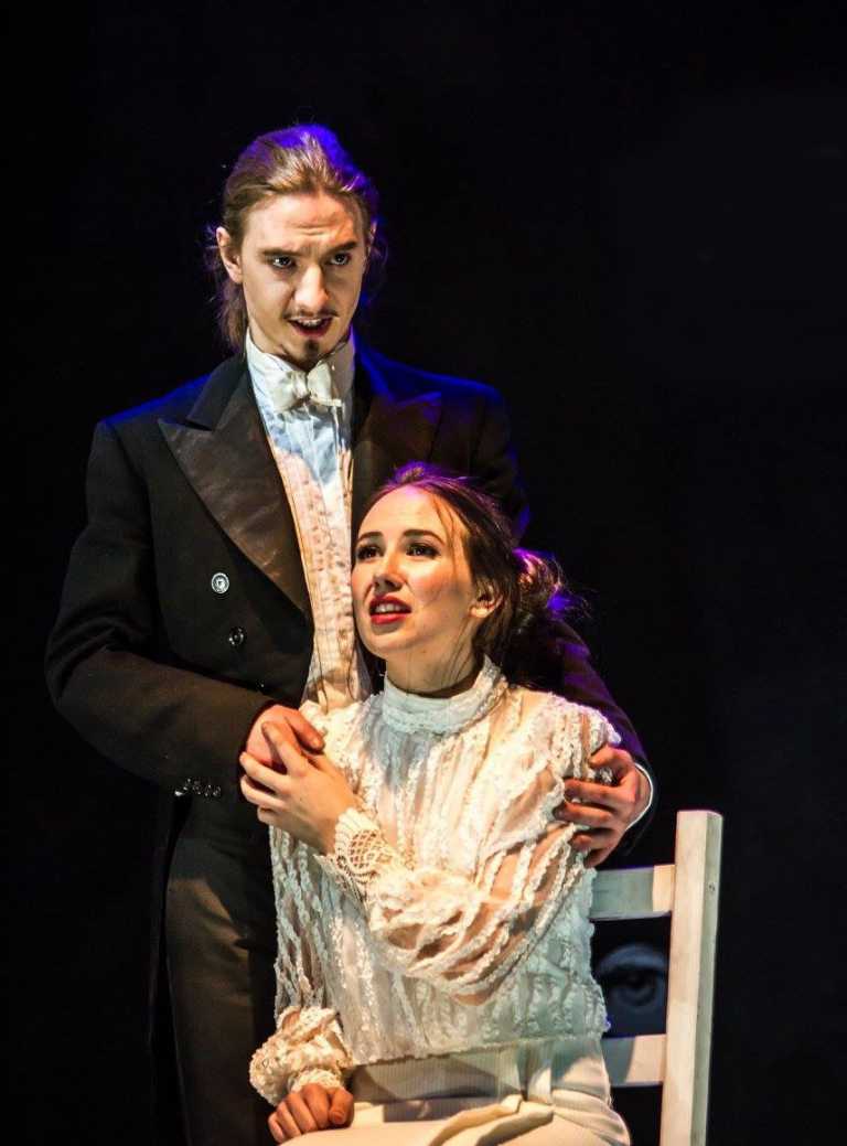 “Star crossed lovers” at the Countess’ Salon