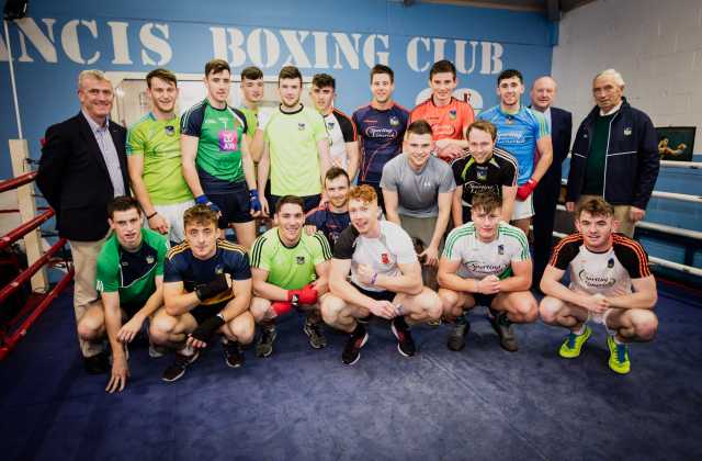 Hurlers boxing