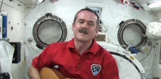 Chris Hadfield singing on the space station