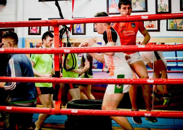 Hurlers boxing