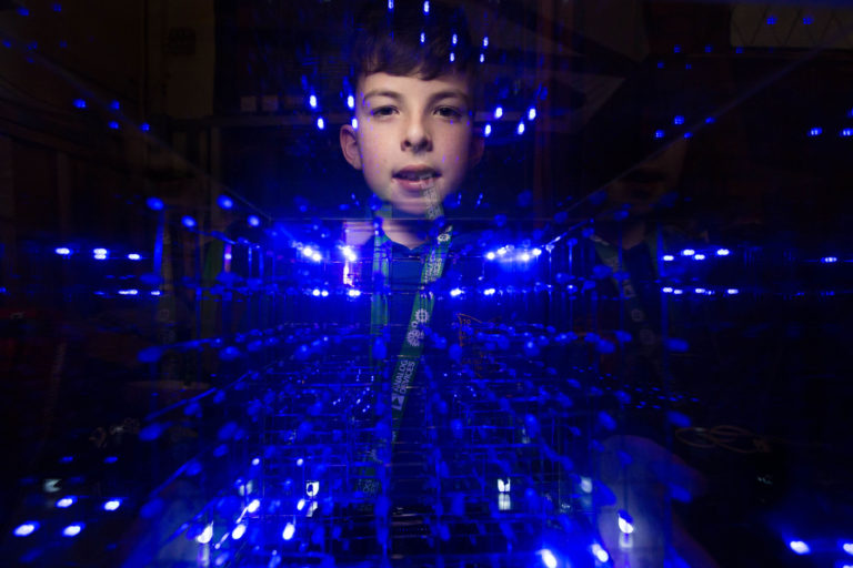 Big battle of the little robot-builders