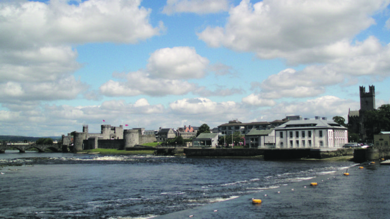 Ninth annual charity paddle for Rape Crisis Midwest takes to the Shannon this weekend