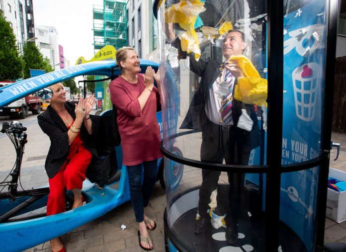 The Mayor of the City and County of Limerick, Councillor James Collins officially launched the Gum Litter Taskforce’s gum litter education campaign in Bedford Row in Limerick City. Helen O’Donnell, the Chair of Limerick Tidy Towns (centre) and Patricia Liddy, Limerick City and County Council were also in attendance. Picture: Alan Place