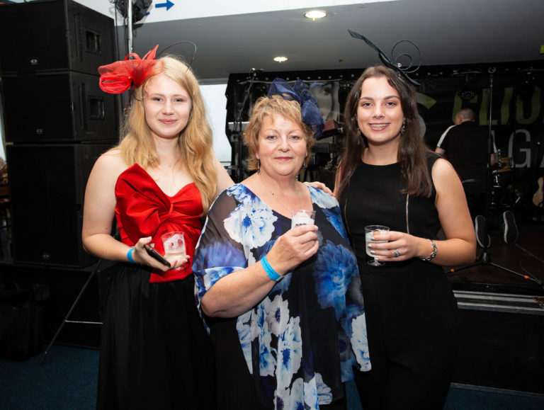 #PHOTOS After Dark – Twilight Racing