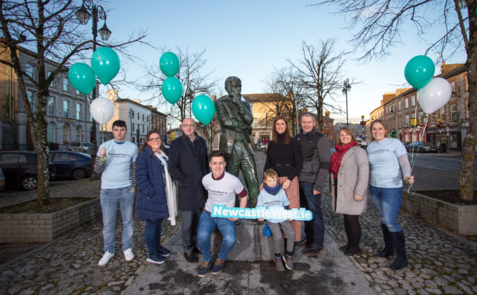 Linda O'Donovan, Deputy MAyor Michael Collins, Vicki Nash, Orla O'Connor, John Hunt, Seamus Hunt, Angelika Kulisz, Triona Dore, Jamie Dore and Kenneth Daly at the launch of NewcastleWest.ie Photo: Marie Keating