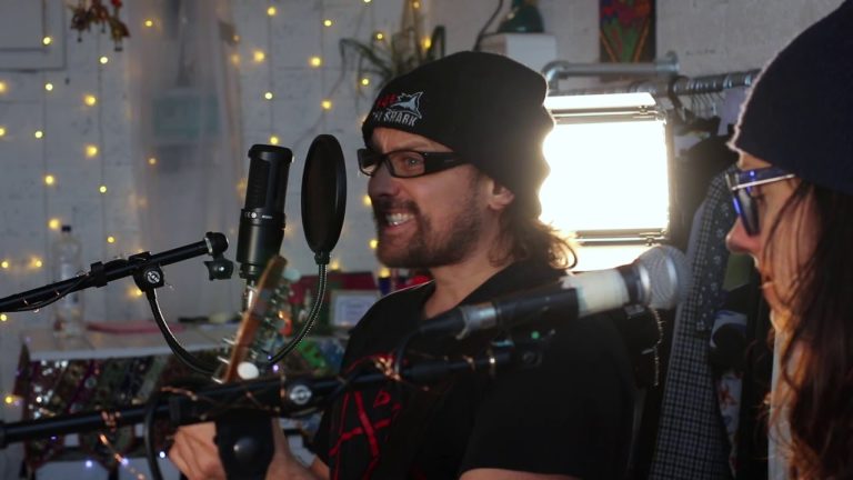 Watch: Wheatus perform ‘Teenage Dirtbag’ in Limerick