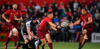 Ian Keatley of Munster passes to team-mate Arno Botha during the Guinness PRO14 Round 3 match between Munster and Ospreys at Irish Independent Park in Cork. Photo by Brendan Moran/Sportsfile
