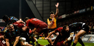 Rhys Marshall of Munster, supported by team-mate Alby Mathewson, scores his side's second try despite the tackle of Mattia Bellini of Zebre during the Guinness PRO14 Round 18 match between Munster and Zebre at Thomond Park in Limerick. Photo by Diarmuid Greene/Sportsfile