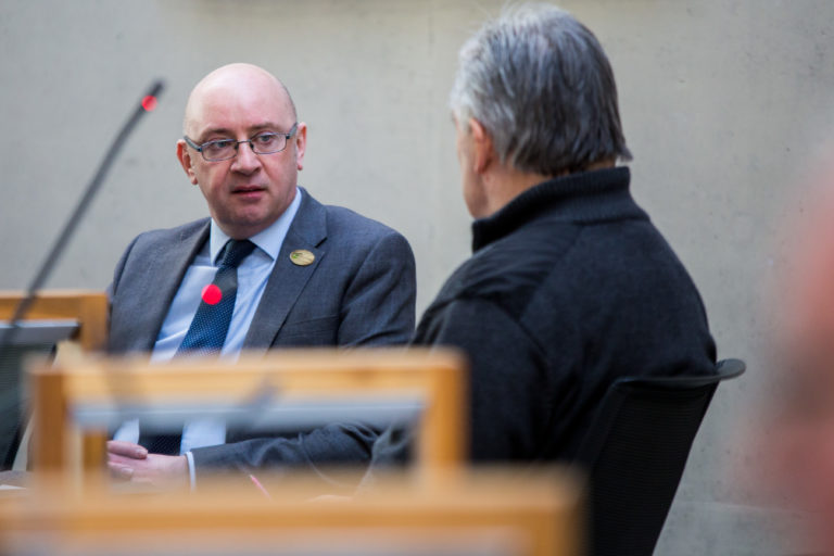 Councillors told to look at bigger picture