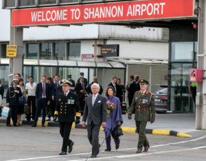 King and Queen of Sweden jet home from Shannon after three-day Irish visit Swedish Royals will be latest to be added to to Shannon’s ‘Wall of Fame’ Friday 24th May 2019: The King and Queen of Sweden have joined the list of monarchs to visit and fly through Shannon Airport, a Shannon Group company, as they completed their three-day visit to Ireland at the weekend.  King Carl XVI Gustaf and Queen Silvia are the latest royals to have flown through Shannon, adding to the likes of Prince Charles and his wife Camilla, Duchess of Cornwall in 2015, right back to the likes of Princess Grace of Monaco in the 1970s and others including King Hussein of Jordan and King Juan Carlos of Spain.  Pictured with King Carl XVI Gustaf and Queen Silvia at Shannon Airport, a part of the Shannon Group, were Vice Admiral Mark Mellett (left), Chief of Staff and Brigadier General Patrick Flynn (right). Picture Arthur Ellis.