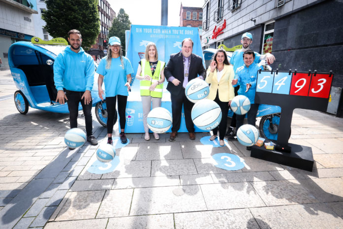25-6-19 Gum Litter Campaign Taskforce-15 This year’s launch of The Gum Litter Campaign Taskforce with Limerick City Tidy Town’s representative, Maura O'Neill, Deputy Mayor Cllr. Adam Tesky NadiaCollins-Sakni, Environment Awareness, Limerick City and County Council with the Gim Litter Taskforce. Picture: Keith Wiseman