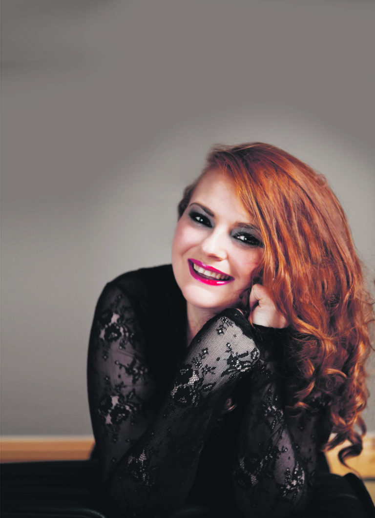 Sarah Dolan sings for Summer Proms