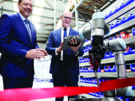 11/01/19. NO FEE. NO REPRO FEE. JULIEN BEHAL PHOTOGRAPHY. Picture shows l-r, Peter Creighton, Managing Director of Reliance and Tánaiste Simon Coveney. Tánaiste Simon Coveney experienced some of the smartest robots in the world making pizzas and performing to music today in Limerick, Friday, January 11th 2019. Fine Gael’s Deputy Leader, officially launched Universal Robot’s partnership with Reliance, a fourth-generation family business that has been providing technical solutions to Irish businesses since 1925. Reliance relocated to its newest state of the art facility last November and have coincided its new contract with Universal Robots to officially open the Limerick hub. JULIEN BEHAL PHOTOGRAPHY. NO FEE. Limerick Post News Business