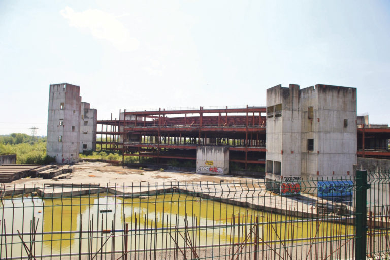 Councillors call for Horizon Mall sitework to be levelled