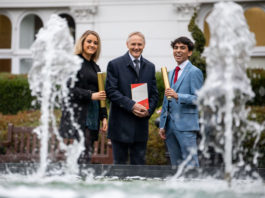 Pictured at University of Limerick for the The 2019 All Ireland Scholarships awards ceremony were scholarship recipients, Maeve Quirke, Templeglantine, Co. Limerick and Diego Brule, Galway with Guest of Honour Joe Schmidt. Photo by Alan Place.