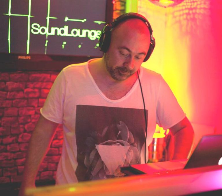 AUDIOTONIK: From sitting rooms to the live stage