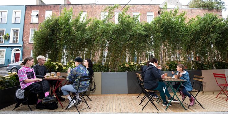 New parklet changes Catherine Street dining experience