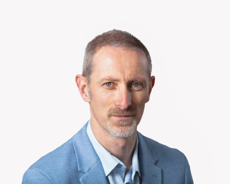 LIT Development & Public Engagement Manager, Seamus Hoyne, is awarded the SEAI Outstanding Contribution to Sustainable Energy Award.