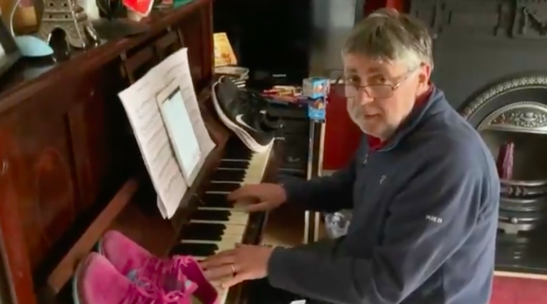 Fergie’s Friday Tweets are a welcome relief in Limerick’s Lockdown