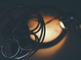 black camera reel player