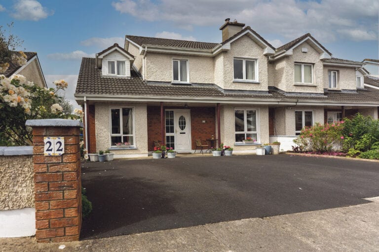 On the market: A 5 minute walk from UL Hospital