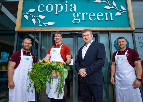 Master Chefs CEO Pat O’ Sullivan with (L-R) Munster Rugby Players Jeremy Loughman, Chris Farrell & Andrew Conway.