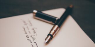 black and silver fountain pen