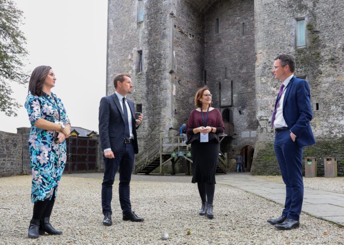 Shannon Estuary Way_ Caitriona Scully (West Limerick Resources), Pรณl O Conghaile, Tina O'Dwyer (The Tourism Space), Minister Patrick O'Donovan TD outside Bunratty Castle. Credit_ Dermot Lynch