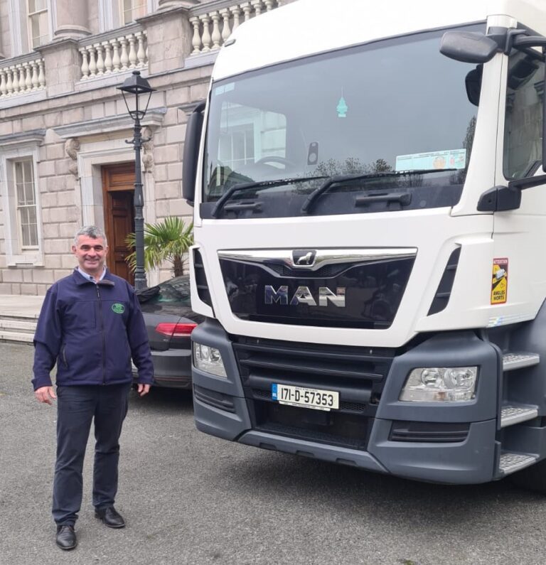 O’Donoghue trucks it in to the Dáil over rising fuel costs