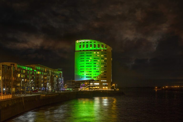 Samaritans thank all who lit up for Longest Night