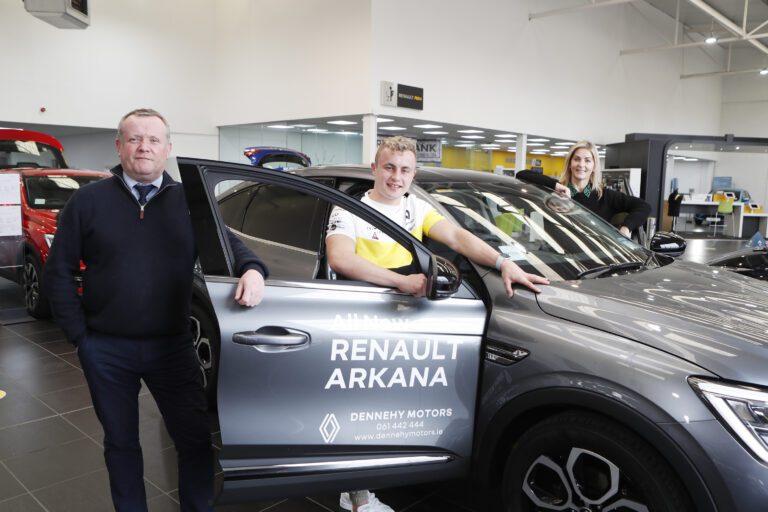The all new Renault Arkana hybrid SUV is a perfect fit for Munster’s Craig Casey