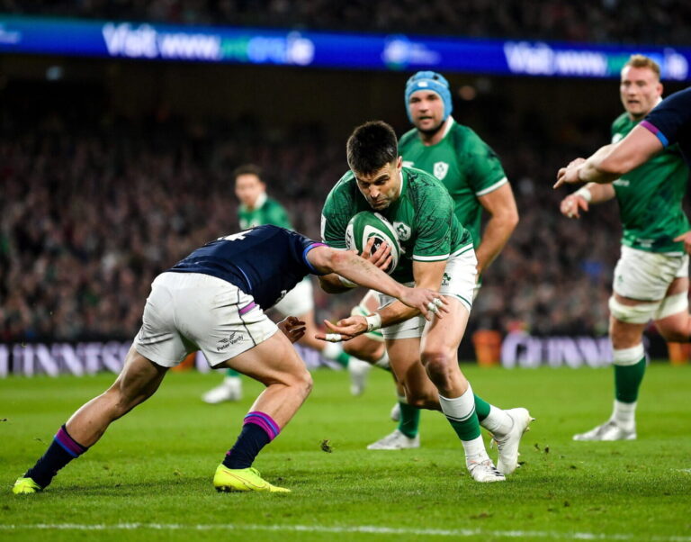 Murray makes starting team for French test