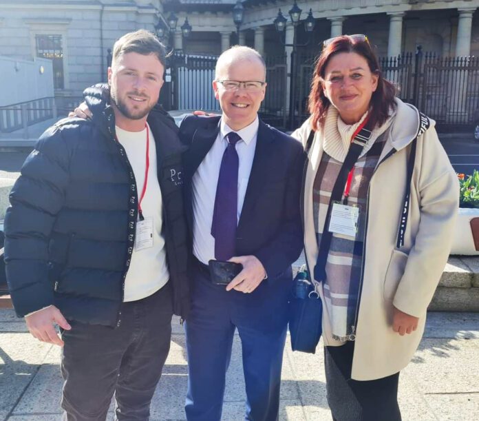 Brian Hayes,Peadar Tòibìn,Sarah Beesley