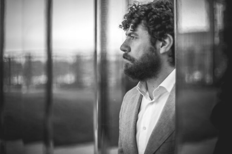 Declan O’Rourke to perform at Lime Tree Theatre